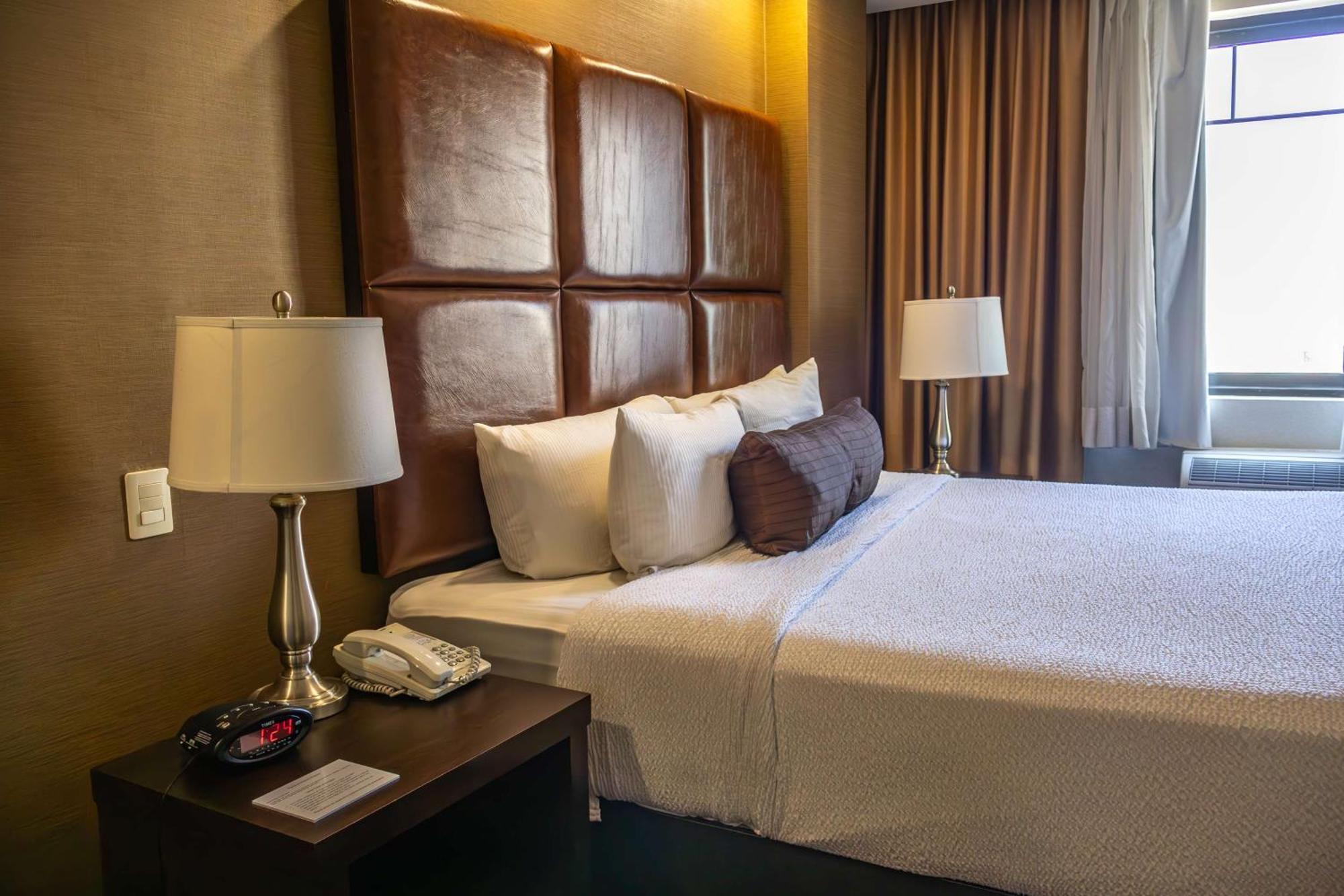 Best Western Premier Monterrey Aeropuerto Eksteriør bilde A room at the hotel