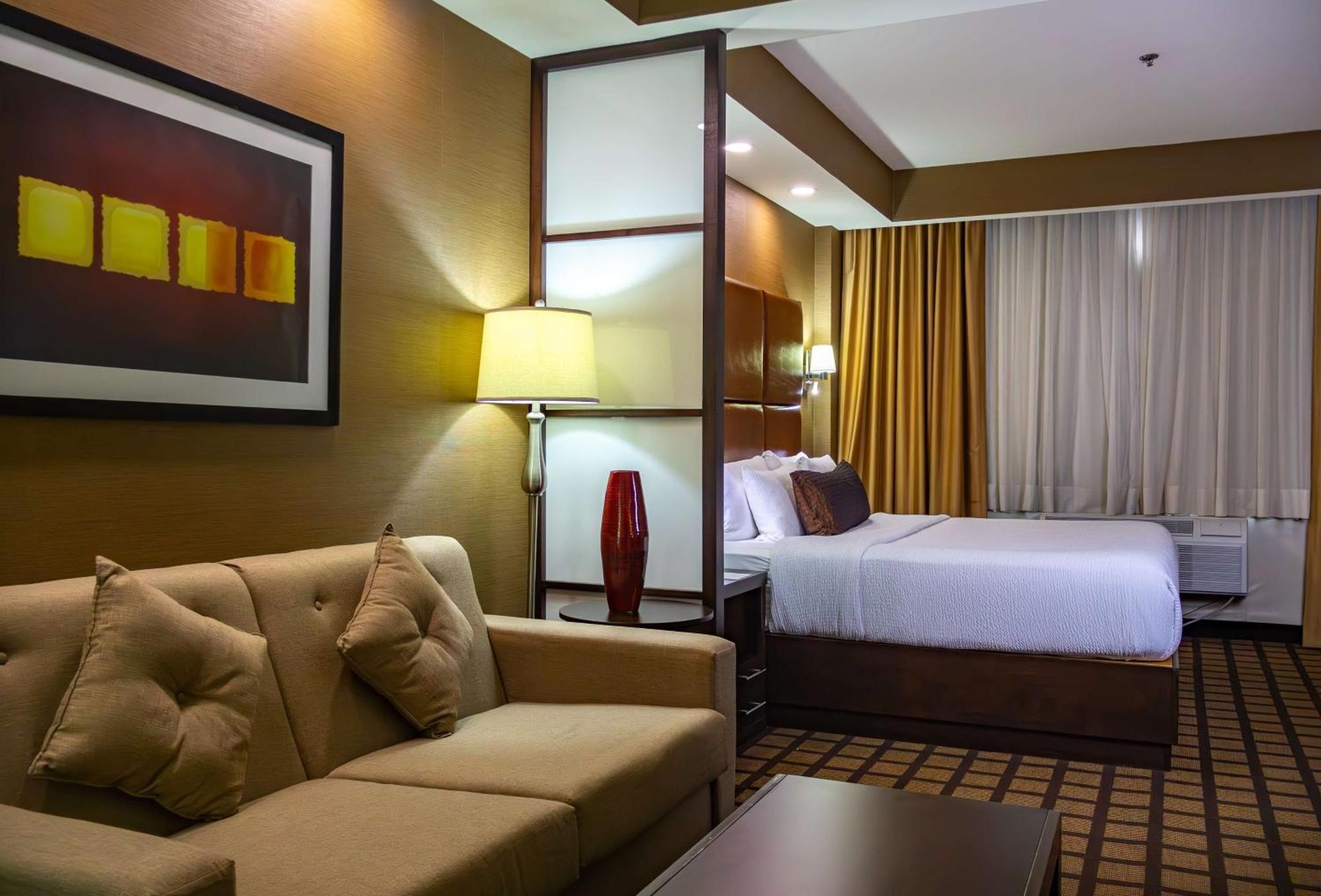 Best Western Premier Monterrey Aeropuerto Eksteriør bilde A typical hotel room
