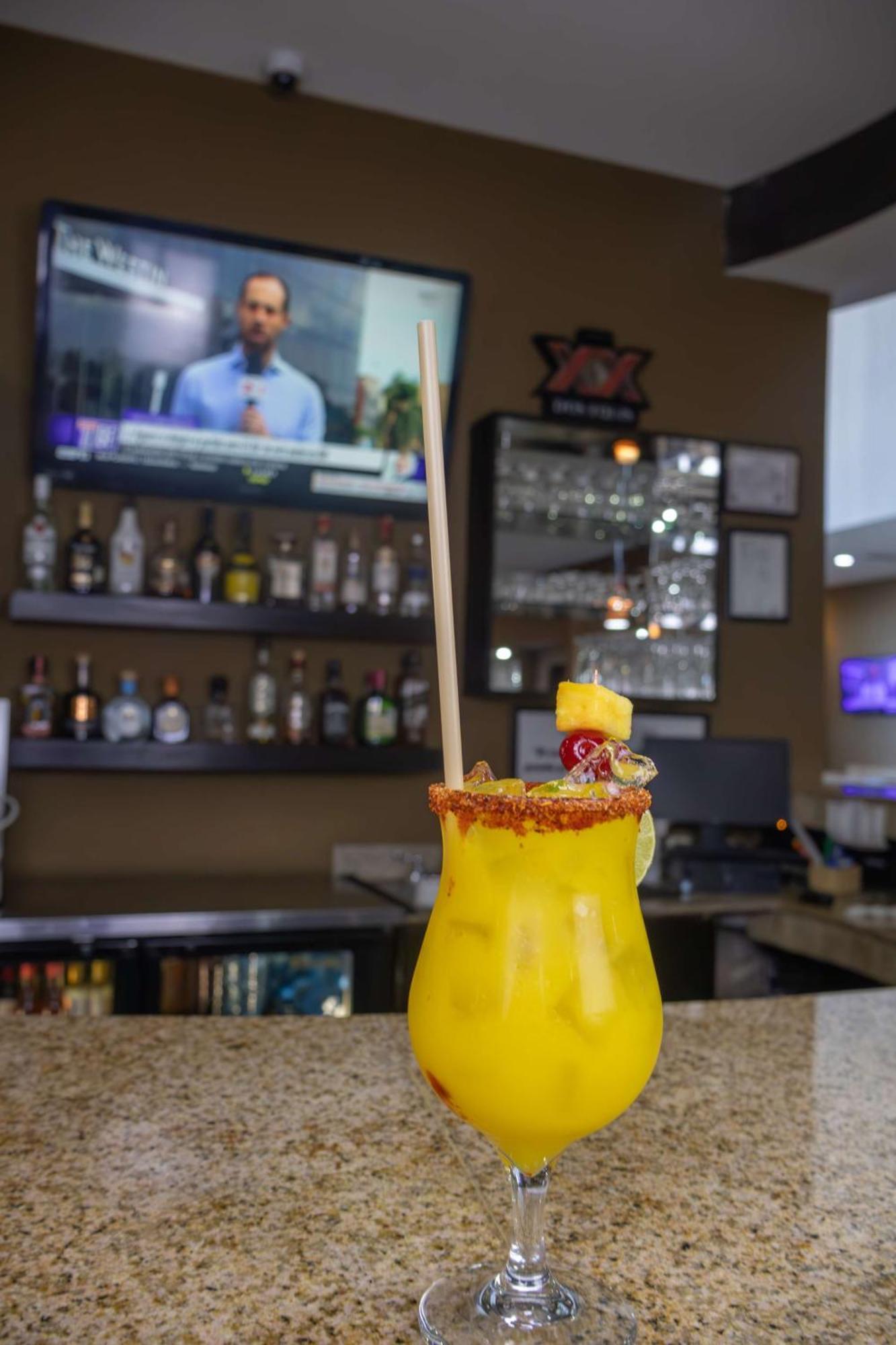 Best Western Premier Monterrey Aeropuerto Eksteriør bilde A mango margarita