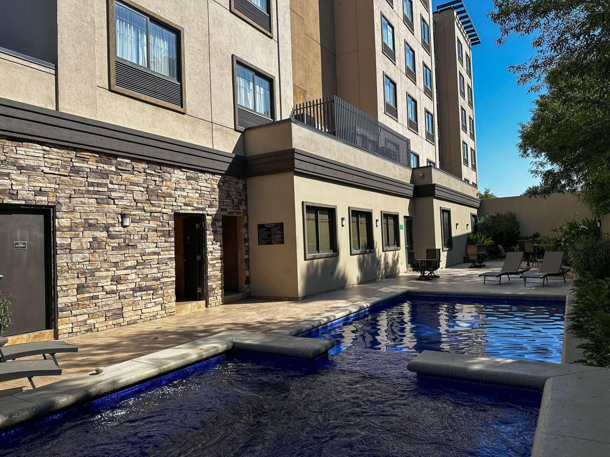 Best Western Premier Monterrey Aeropuerto Eksteriør bilde